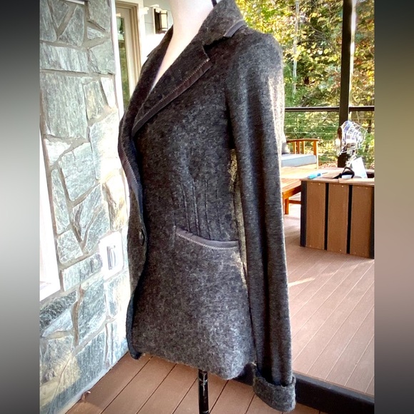 La Fée Maraboutée , Parisian Design house 🇫🇷Fabulously unique Grey Blazer 💕🩷 - Picture 12 of 16